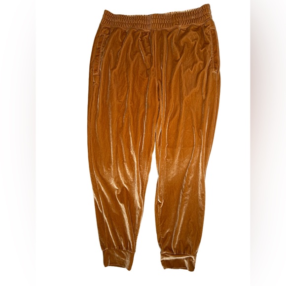 Fabletics Daria Velour Joggers in Light Honey - Picture 10 of 10